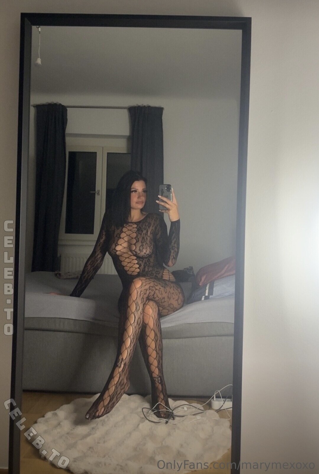 realmarymex nude photo 1