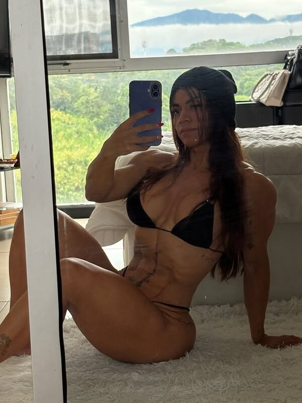 Rebeca Roman nude photo 17