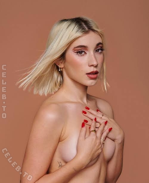 Rebeca Stones nude photo 3