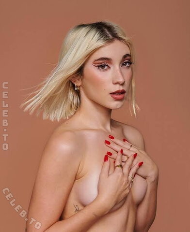 Rebeca Stones photo 3