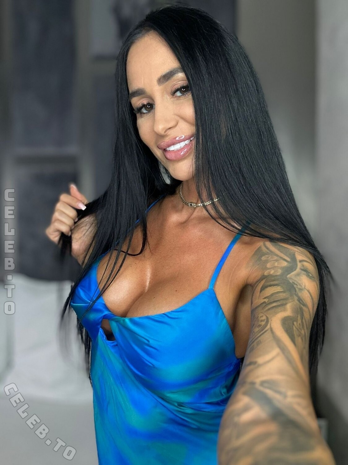 rebecamonroe nude photo 2