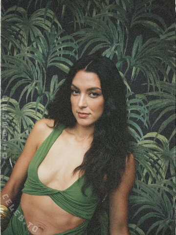 Rebecca Mir nude photo 2