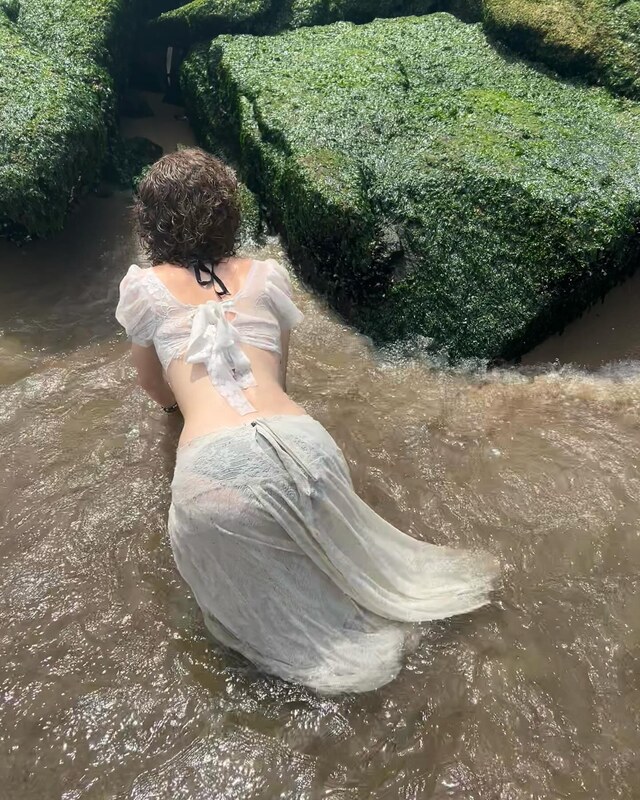 Rebekah nude photo 4