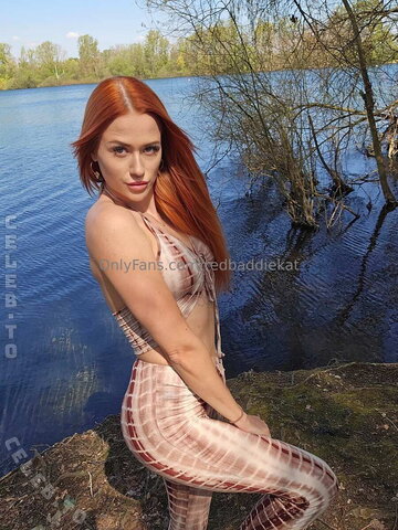 Redbaddiekat nude photo 2