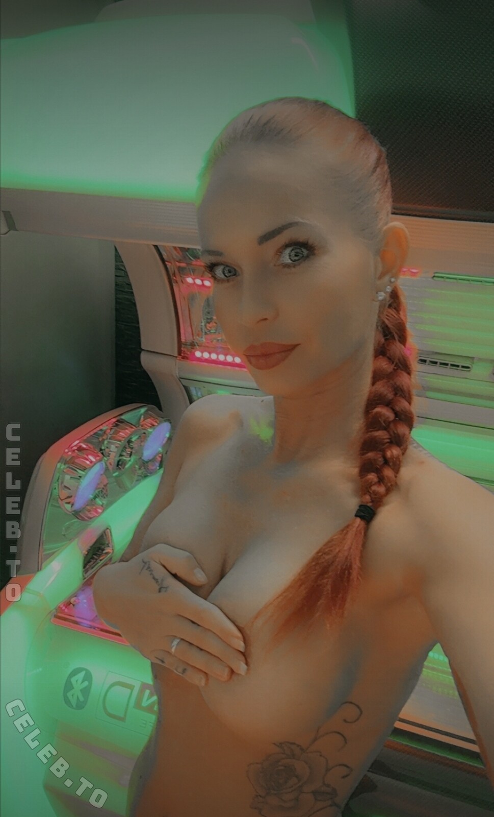 redheadgirl1932 nude photo 3