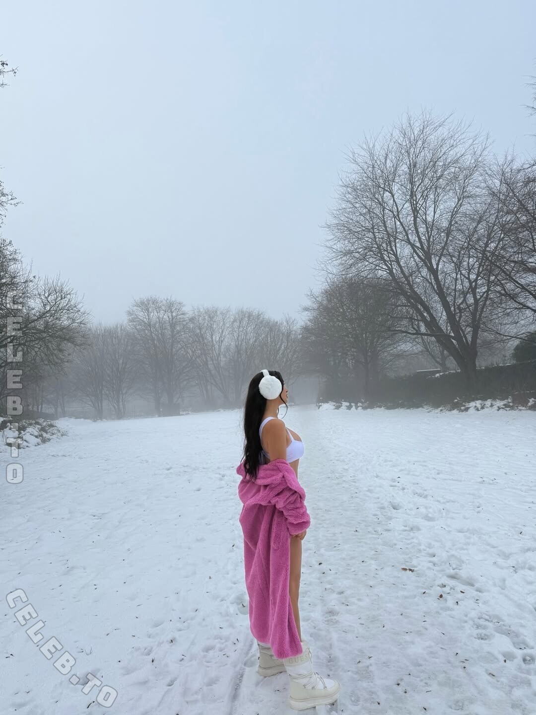 Redona Koci nude photo 5