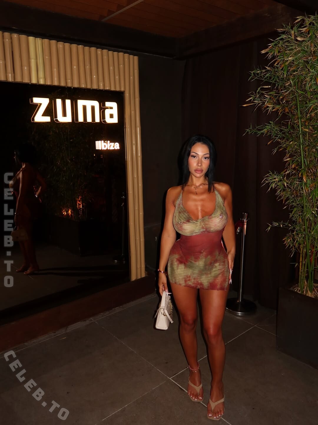 Reealmina nude photo 2
