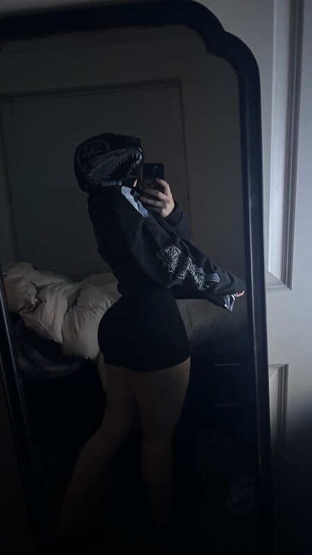 Reiunny nude photo 15