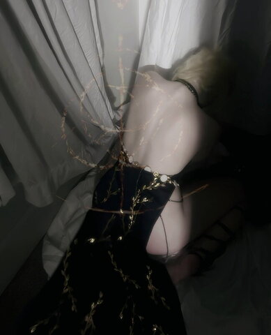 Reiunny nude photo 5
