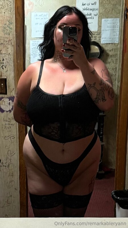 remarkableryann nude photo 4