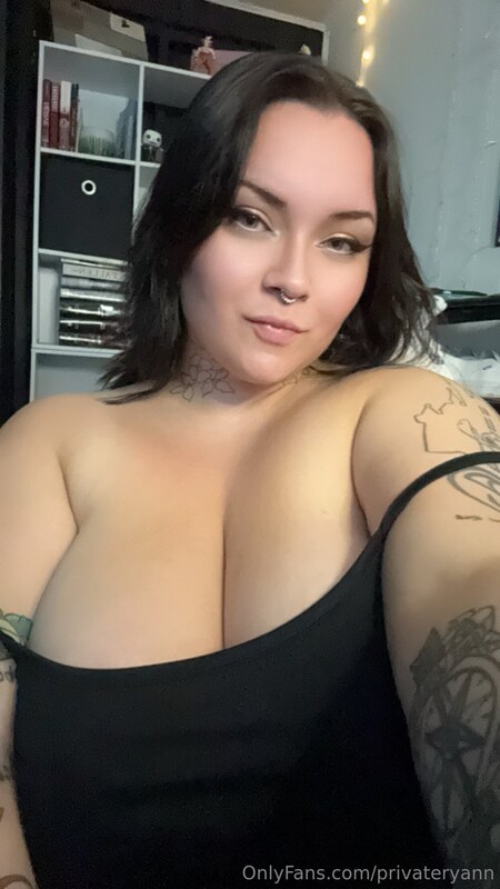 remarkableryann nude photo 30