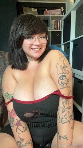 remarkableryann nude photo 19