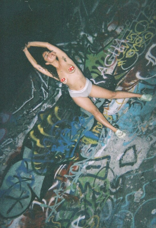 Remi wolf nude photo 2