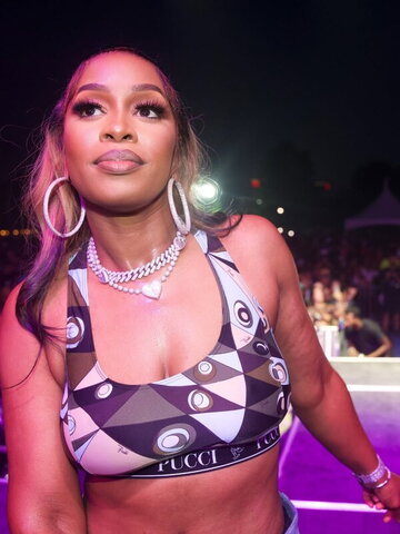 Remy Ma nude photo 3