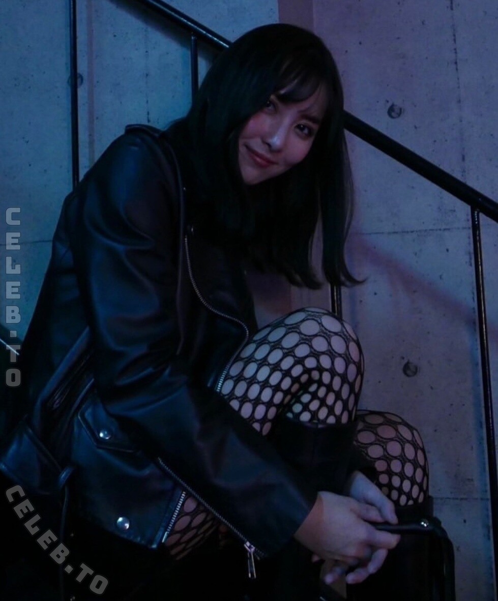 Ren Ishikawa nude photo 2