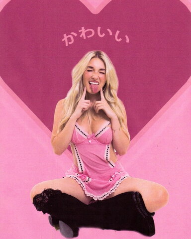 Renel1e nude photo 11