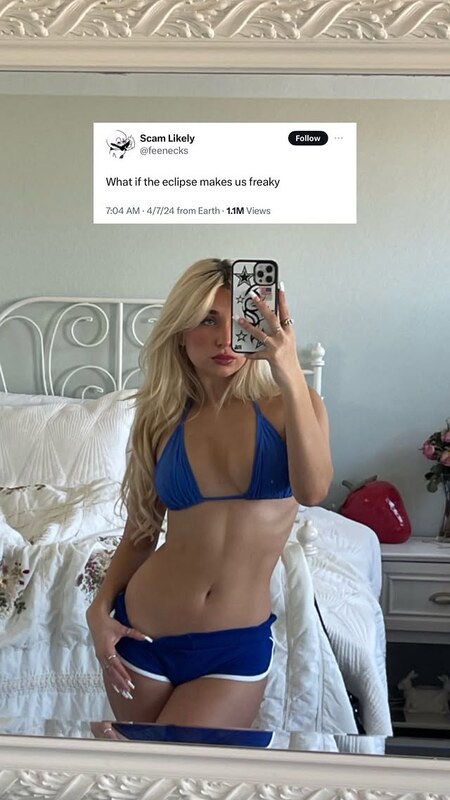 Renel1e nude photo 22