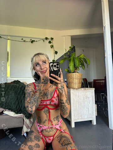 Renni Grace nude photo 5