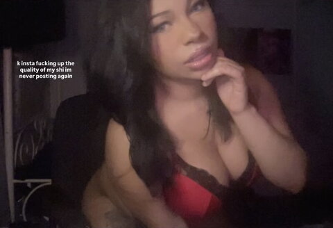 Ressonancee nude photo 2