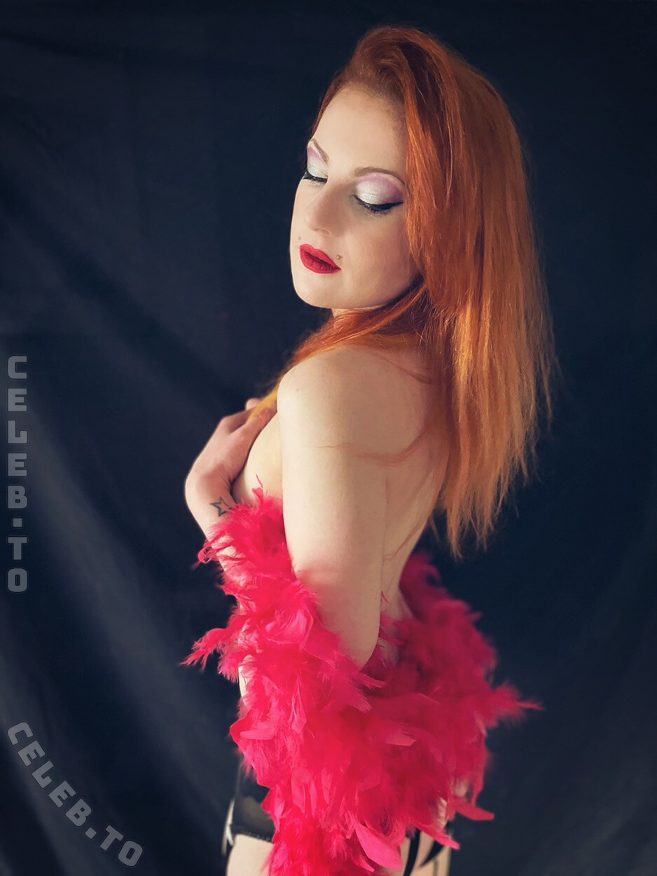 RexiShoot nude photo 5