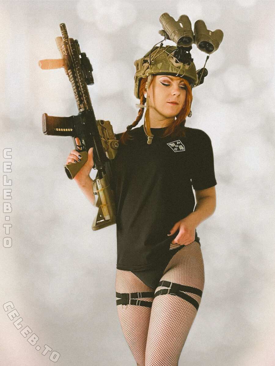 RexiShoot nude photo 2