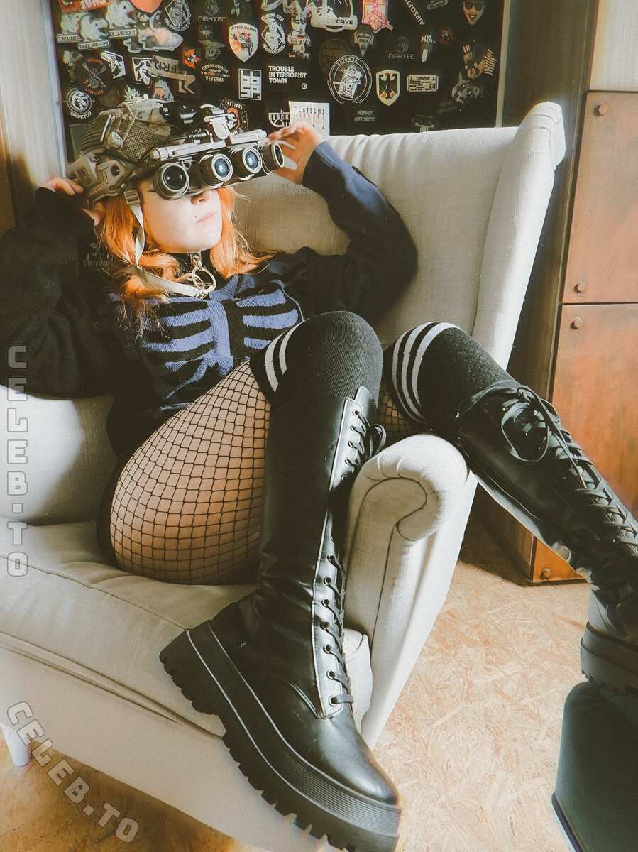RexiShoot nude photo 14