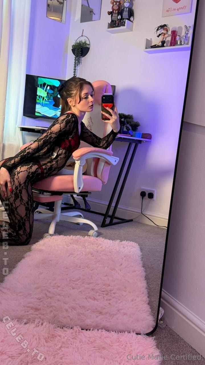 Rhian Marie nude photo 4