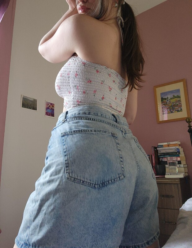 rhiannonringsx nude photo 2