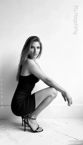 Ricarda Wolf nude photo 16