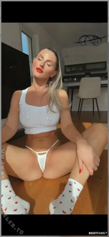 Ricarda Wolf nude photo 4