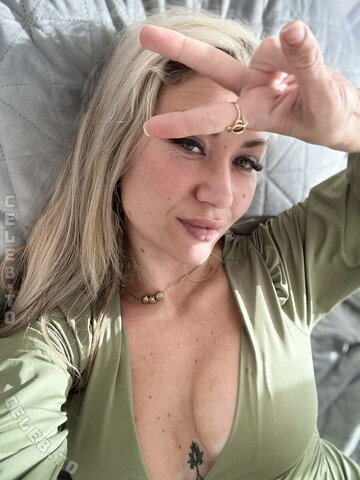 RidingChloe nude photo 12