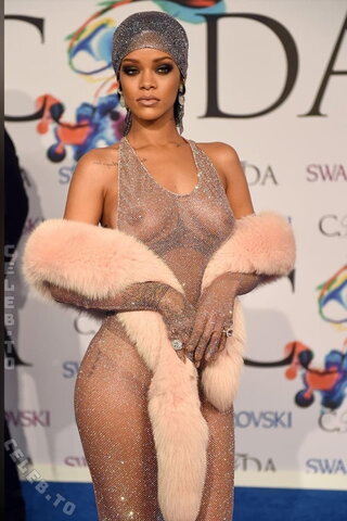 Rihanna nude