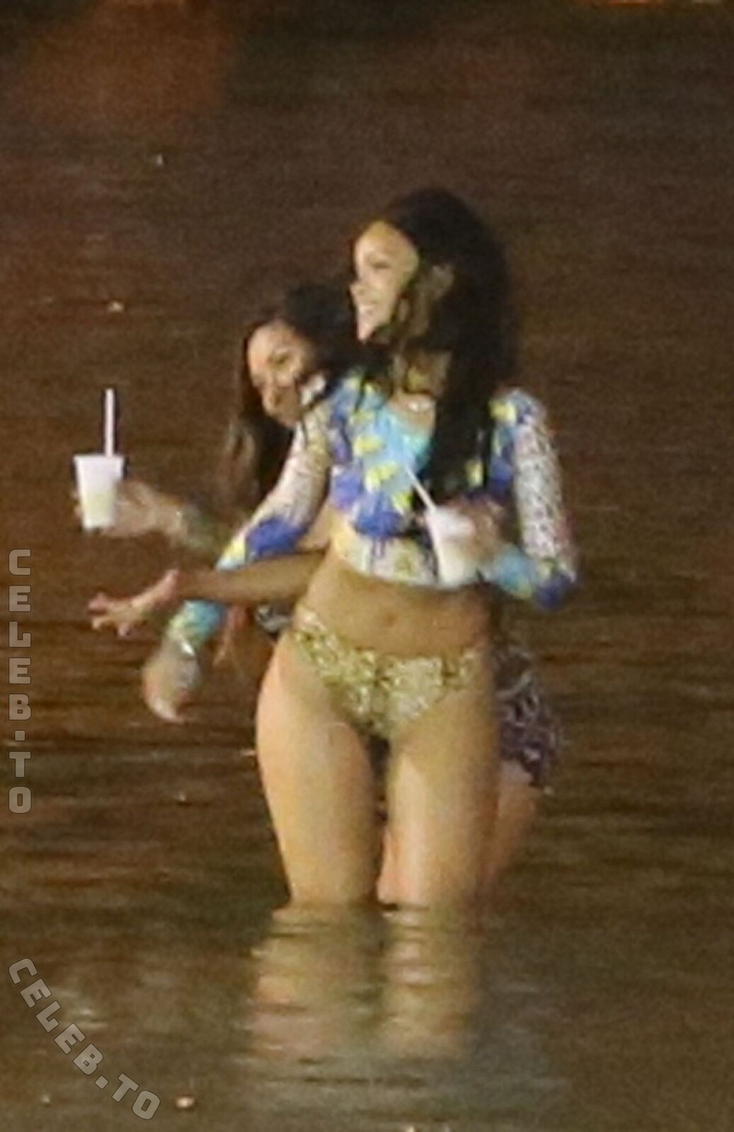 Rihanna nude photo 3