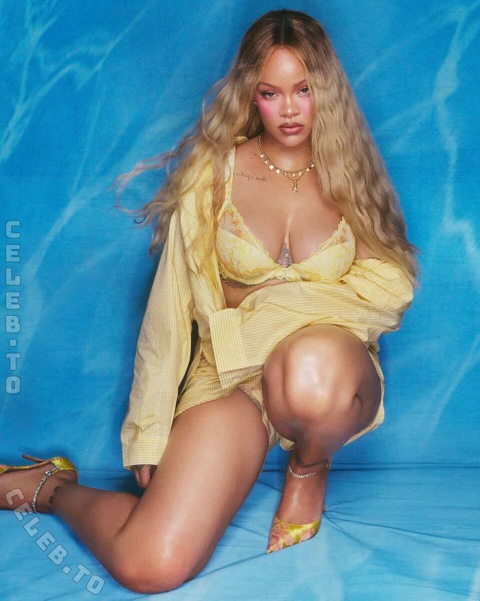 Rihanna nude photo 4