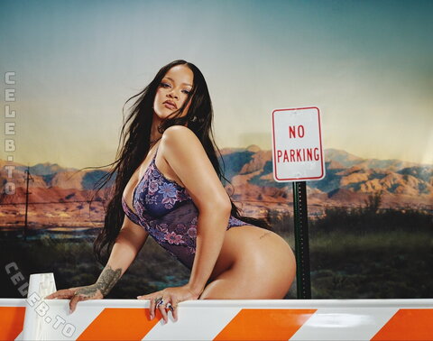 Rihanna nude photo 169