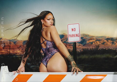 Rihanna nude photo 168