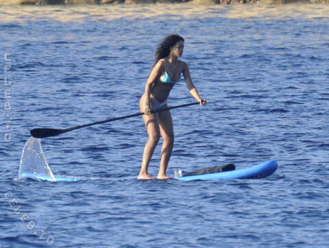 Rihanna nude photo 109