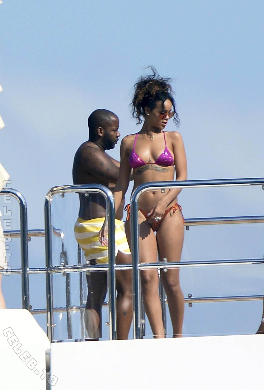 Rihanna nude photo 11