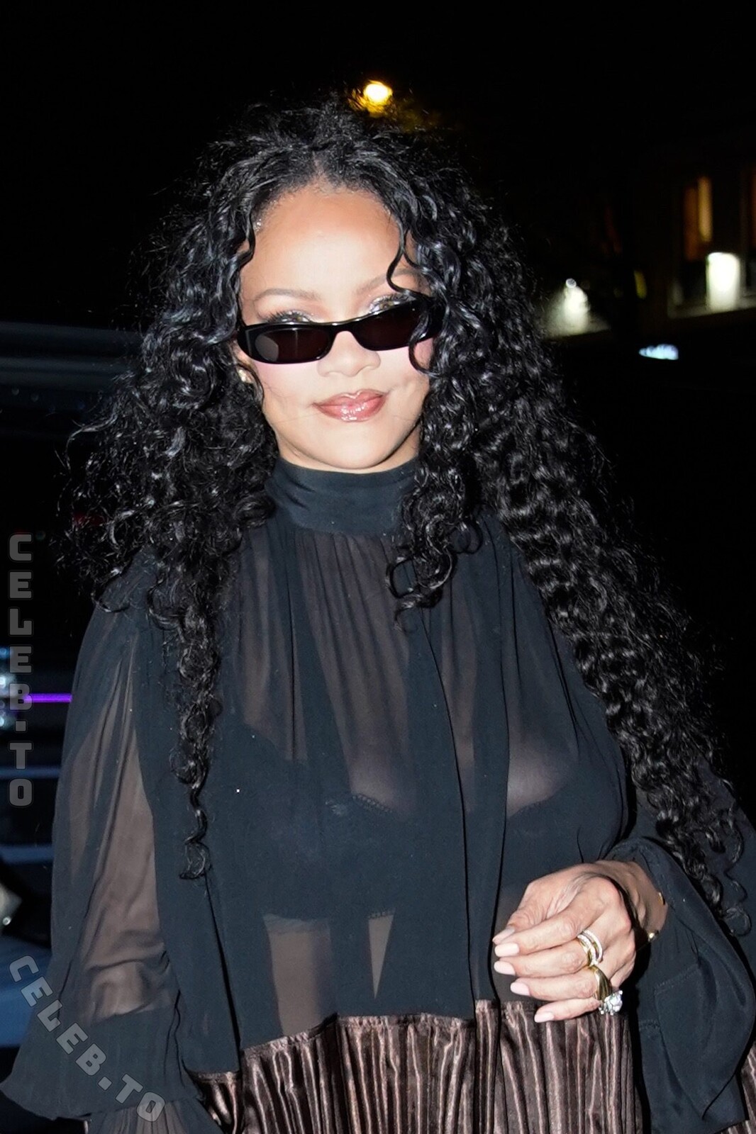 Rihanna nude photo 4