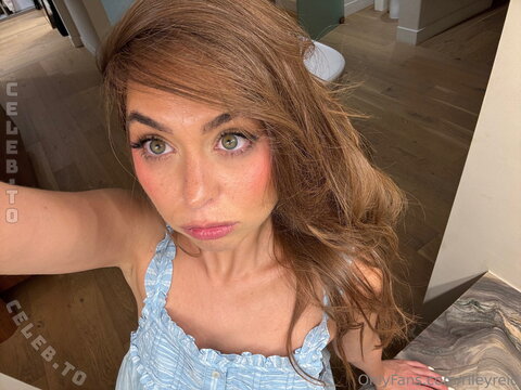 Riley Reid nude photo 98
