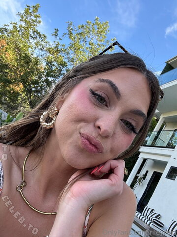 Riley Reid nude photo 349