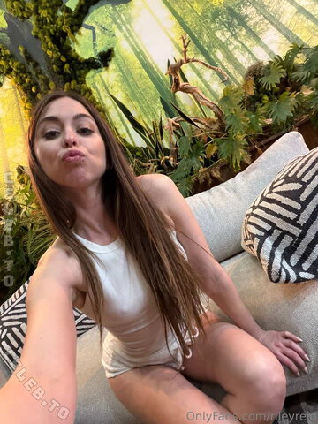 Riley Reid nude photo 338