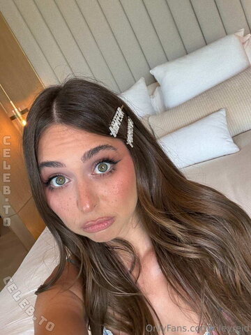 Riley Reid nude photo 255