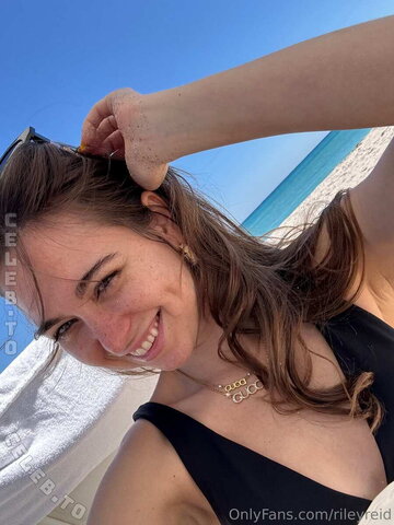 Riley Reid nude photo 71
