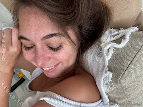 Riley Reid nude photo 42