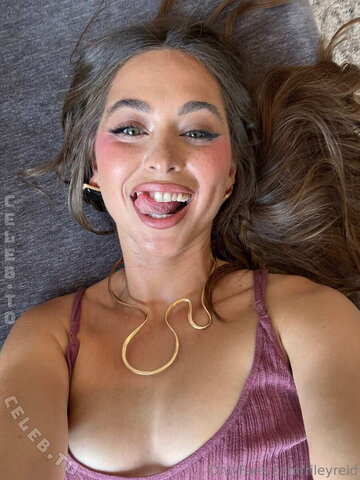 Riley Reid nude photo 36