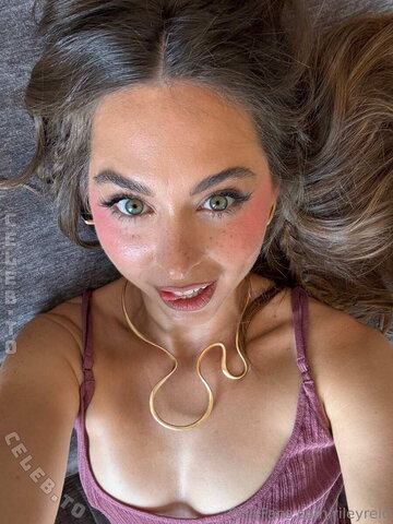Riley Reid nude photo 34