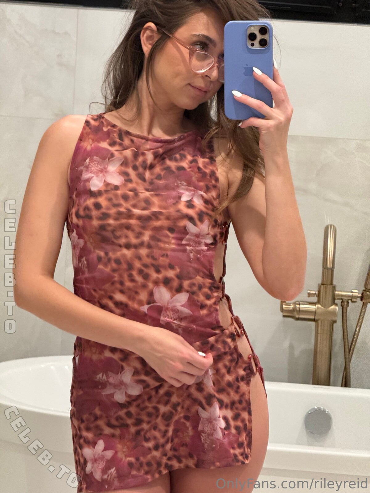 Riley Reid nude photo 1