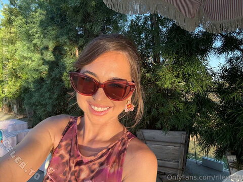 Riley Reid nude photo 61