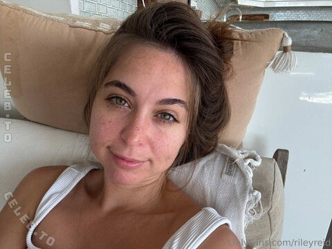 Riley Reid nude photo 20